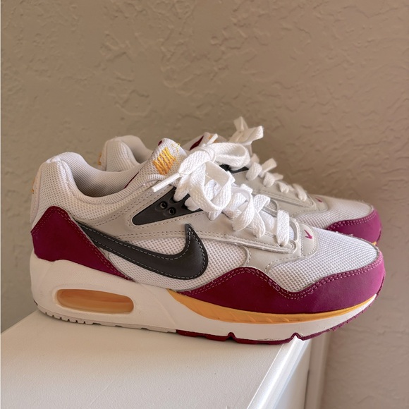 Nike Shoes - NIKE WMNS AIR MAX CORRELATE 511417-100White/Dark Grey Size 5.5